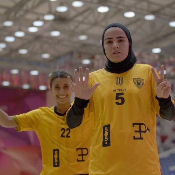 ادای احترام فرشته کریمی به مهرداد میناوند در لیگ کویت