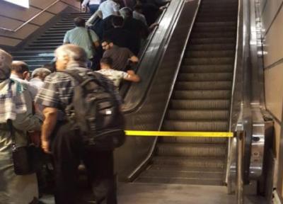 پله های برقی مترو فرسوده شدند ، پای قطعات چینی در میان است؟