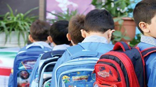دست نوازش کمیته امداد بر سر 7 هزار و 200 دانش آموز زنجانی